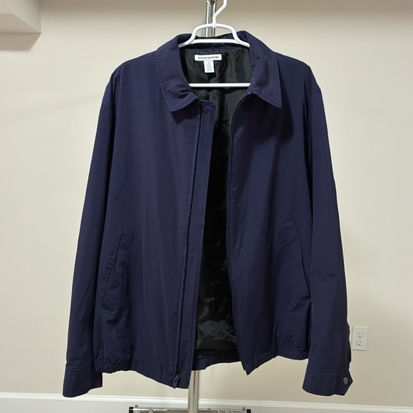Amazon Essentials Men's Standard Water-Resistant Golf Jacket - Navy Blue - Picture 2 of 11